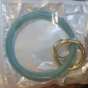 Bracelet keychain in glitter blue
